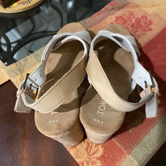 Sandals - Picture 7 of 7